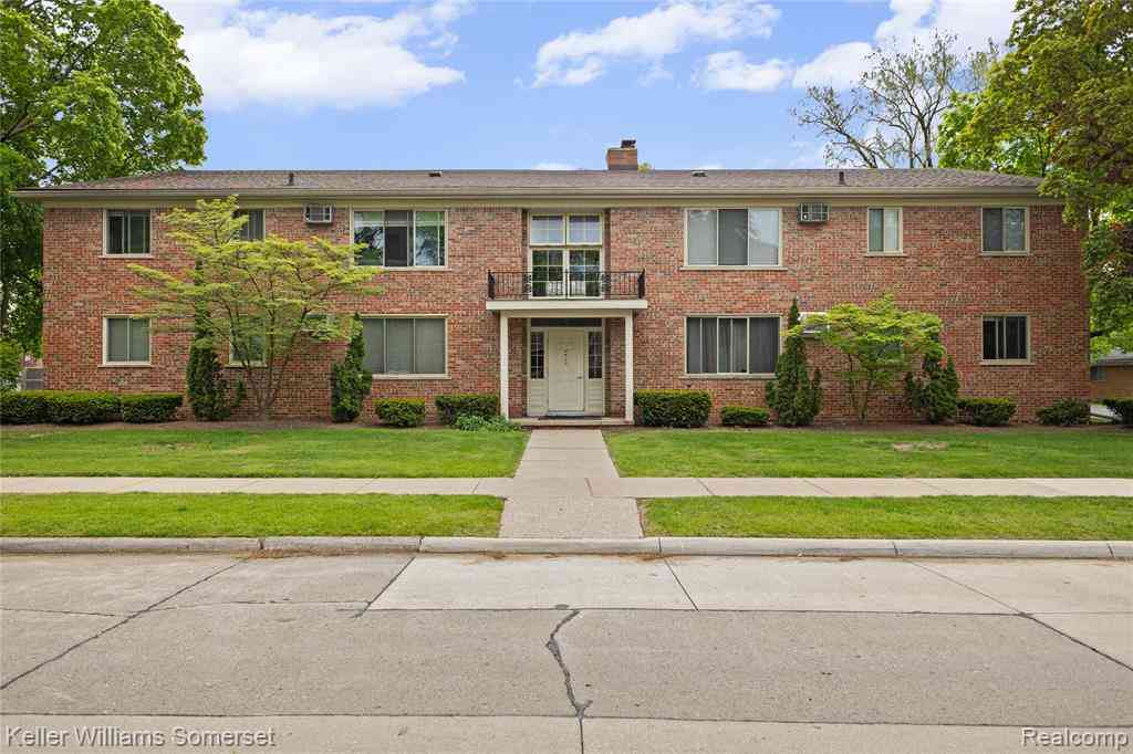 Condo For Sale - 4620 Leafdale Avenue  #C5<br/> Royal Oak, MI 48073