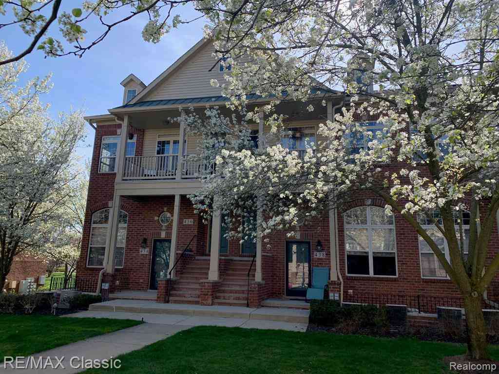 Condo For Rent - 436 Boardwalk Drive <br/> Oakland County, Walled Lake, MI 48390