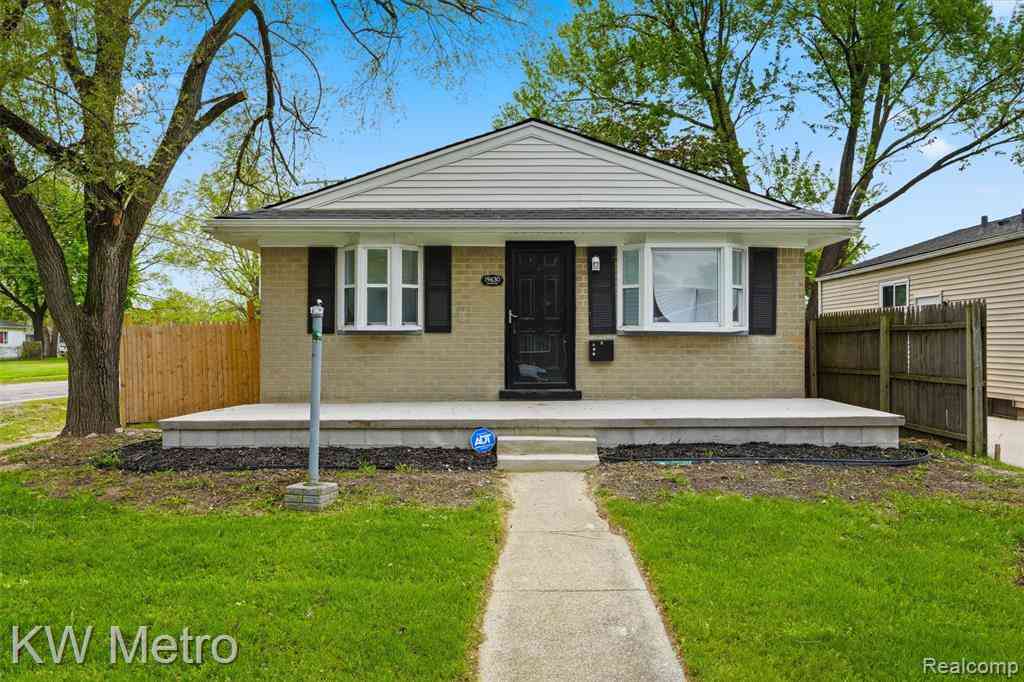 Homes For Sale - 19630 Broadacres Street <br/> Clinton Township, MI 48035