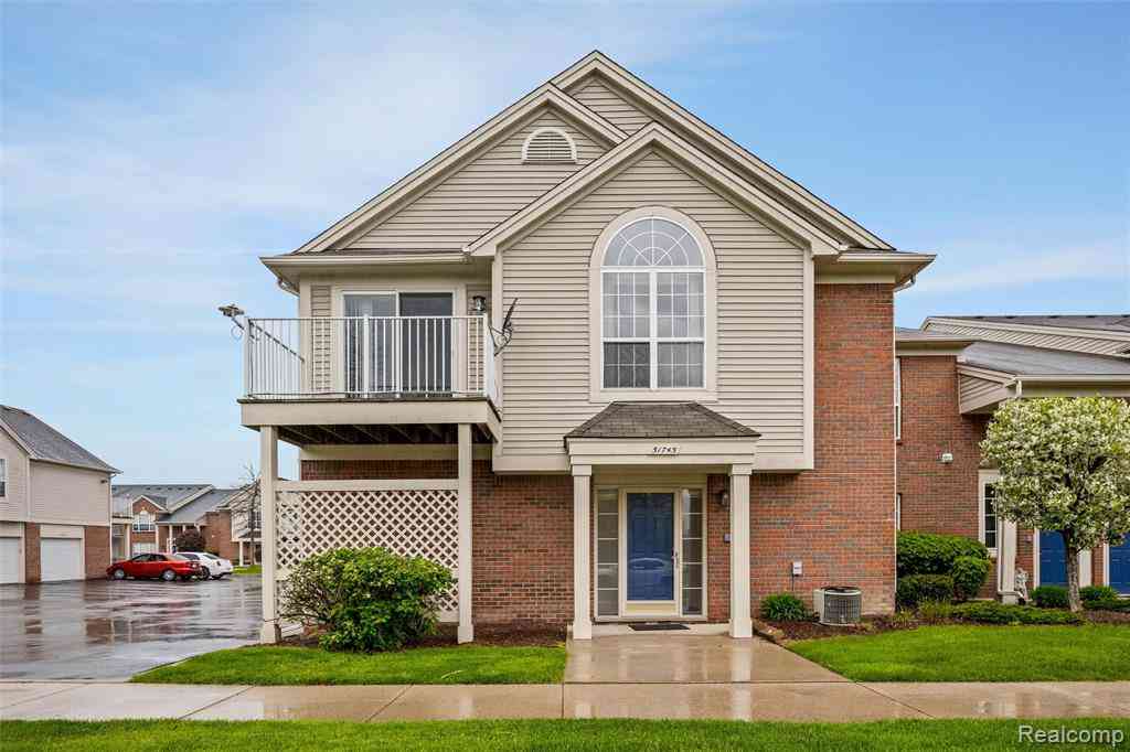 Condo For Sale - 51745 Adler Park Drive W W<br/> Chesterfield, MI 48051