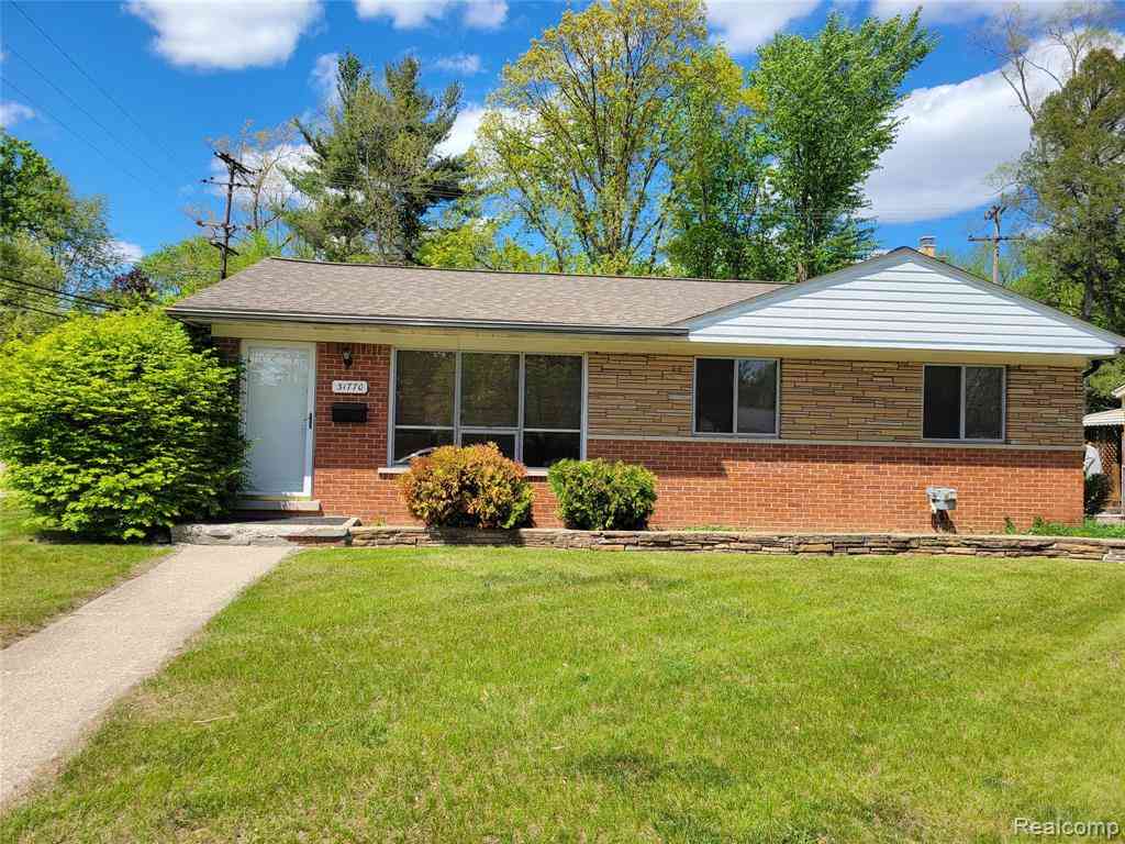 Homes For Sale - 31770 Pembroke Street <br/> Livonia, MI 48152