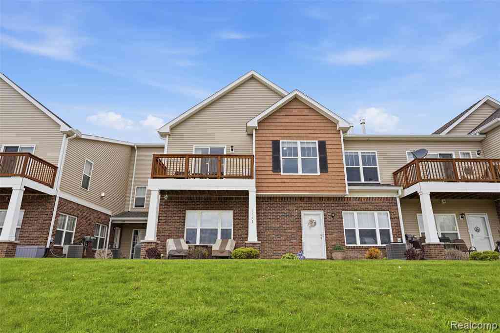 Condo For Sale - 1745 Welland Street <br/> Howell, MI 48855