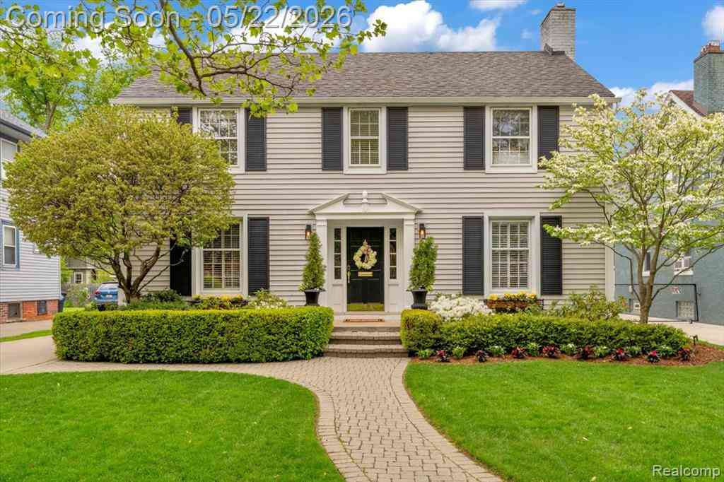 Homes For Sale - 784 University Place <br/> Grosse Pointe, MI 48230