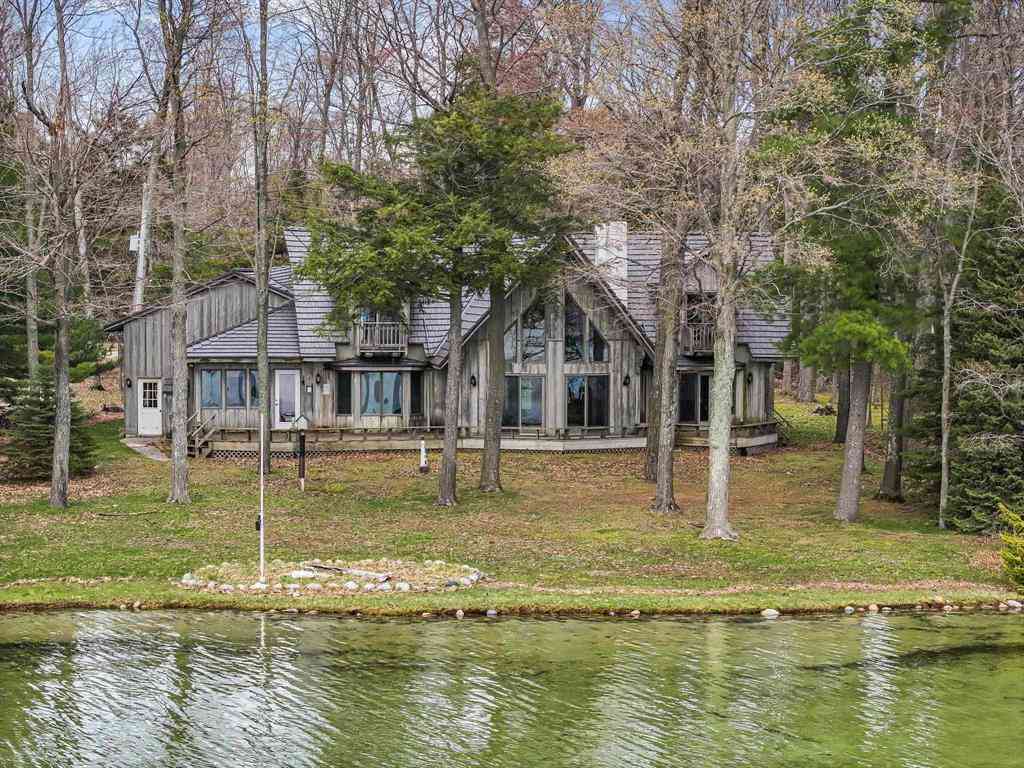 Homes For Sale - 45 W Traverse Lake Road <br/> Maple City, MI 49664