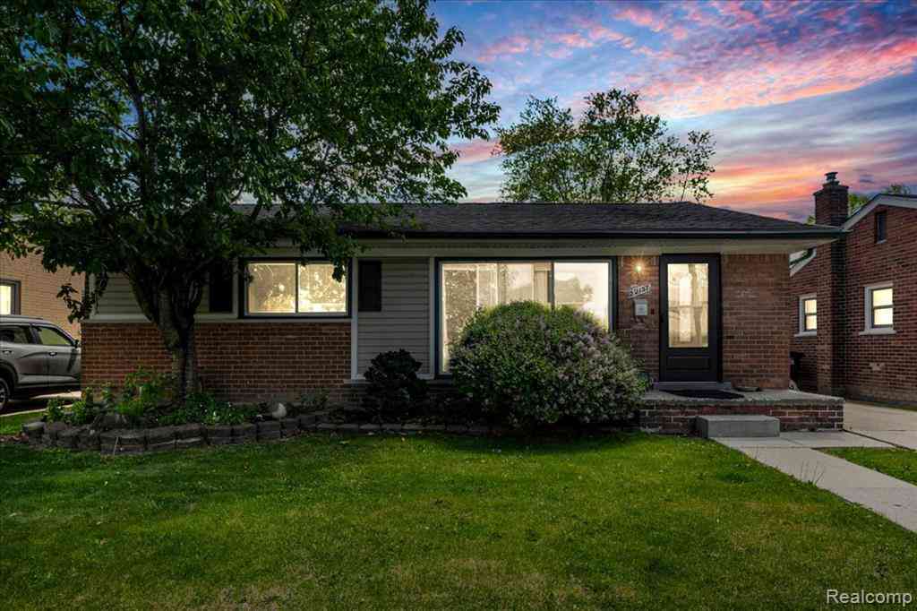 Homes For Sale - 22137 Haskell Street <br/> Taylor, MI 48180