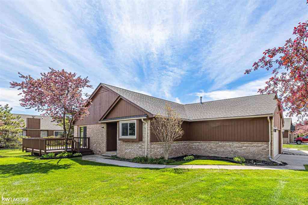 Condo For Sale - 41190 Victoria Drive <br/> Clinton Township, MI 48038