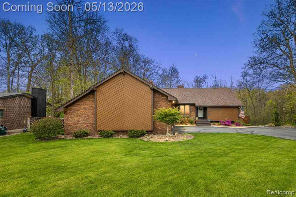 Homes For Sale - 6773 Wellesley Terrace <br/> Clarkston, MI 48346