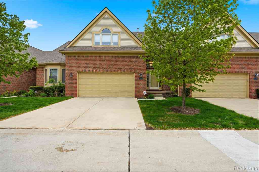 Condo For Sale - 4212 April Lane <br/> Sterling Heights, MI 48310