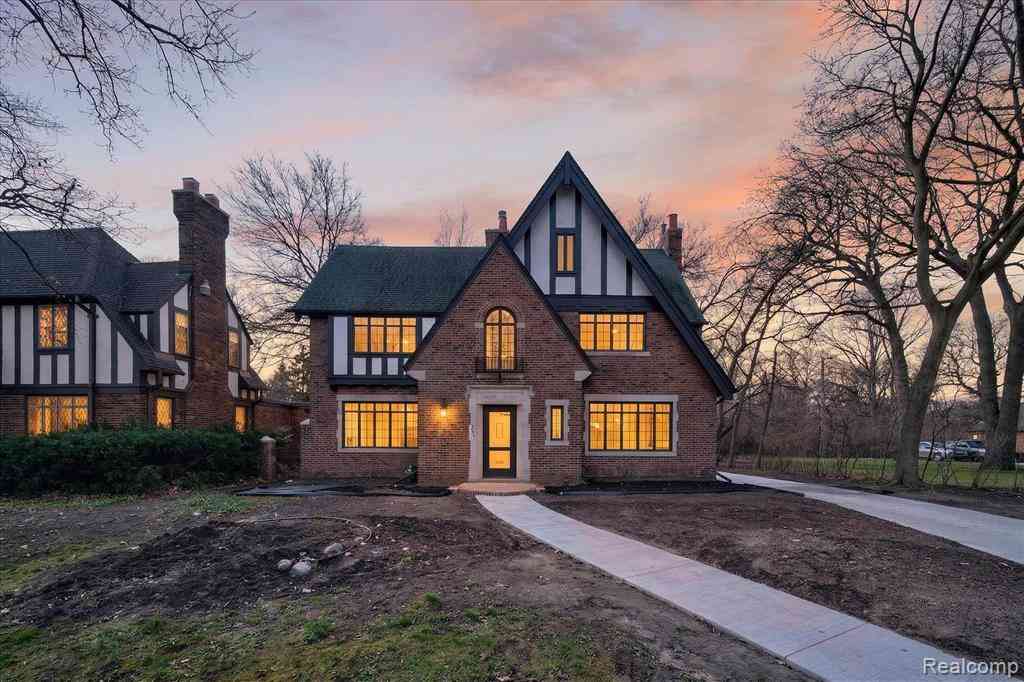 Homes For Sale - 3261 Sherbourne Road <br/> Detroit, MI 48221