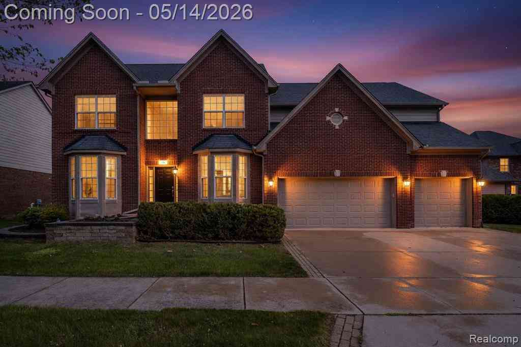 Homes For Sale - 756 Palermo  <br/> Troy, MI 48084