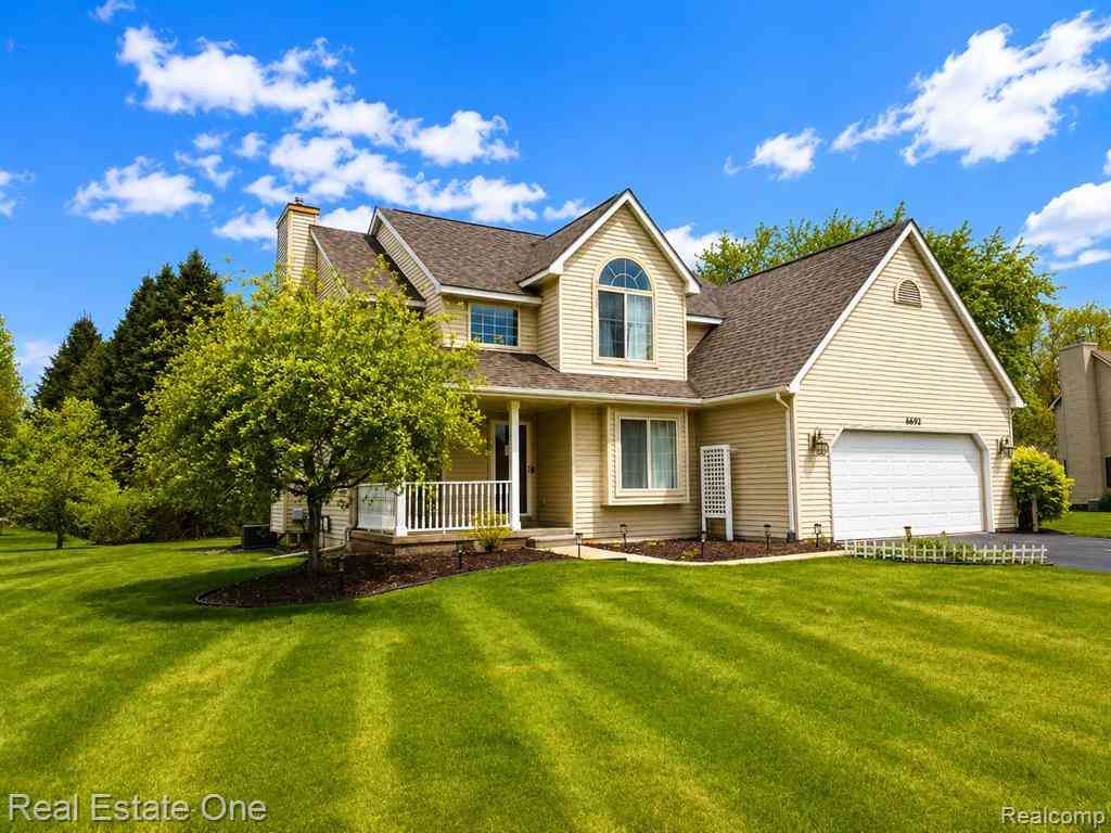 Homes For Sale - 6692 Goldwin Drive <br/> Brighton, MI 48116