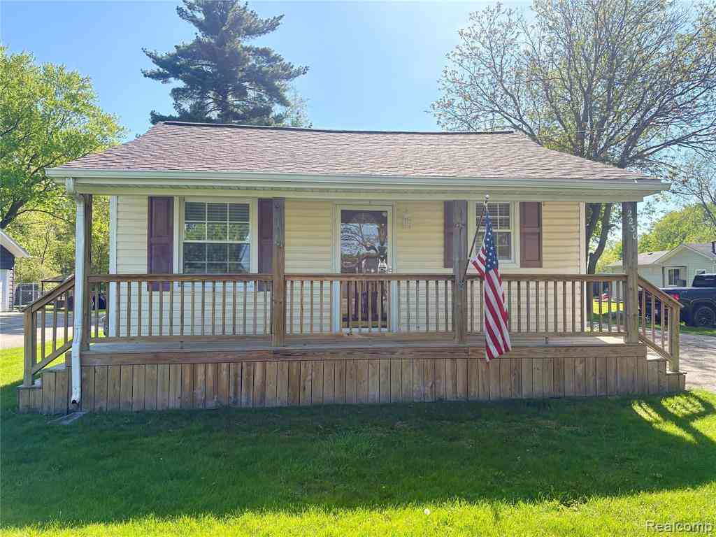 Homes For Sale - 2230 N Center Road <br/> Genesee County, Burton, MI 48509