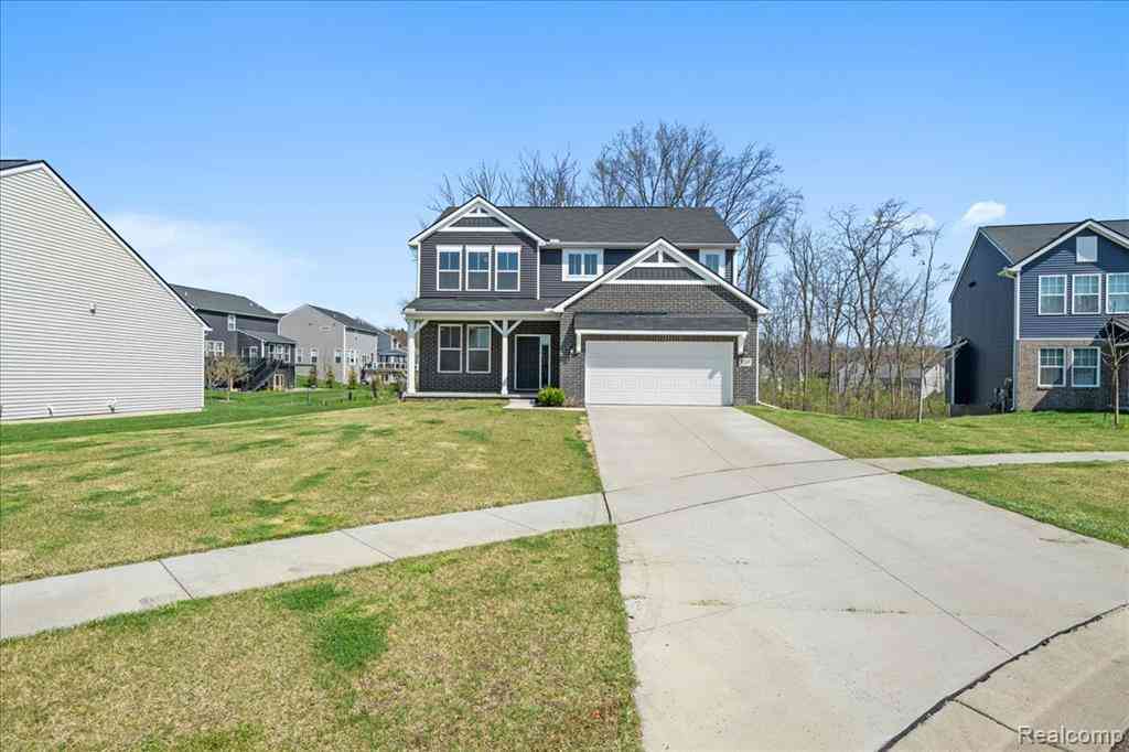 Homes For Sale - 8249 Starina Court <br/> Brighton, MI 48116