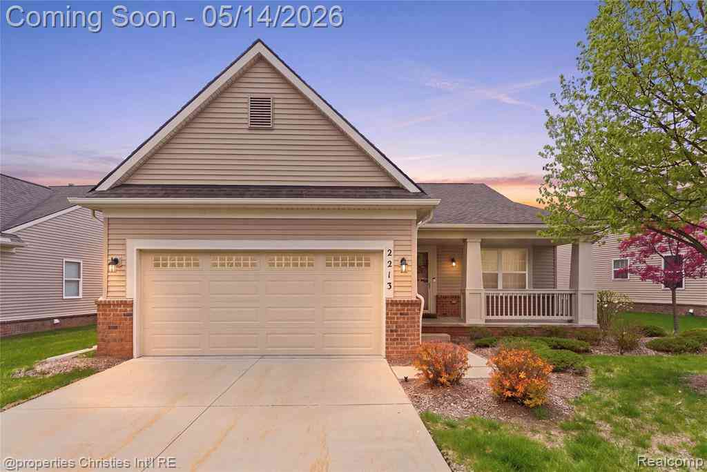 Condo For Sale - 2213 Bridge Water   #1<br/> Oxford, MI 48371