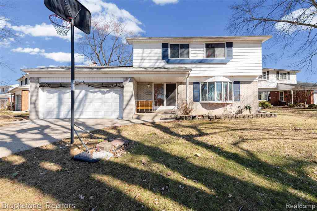 Homes For Sale - 29434 Walker Drive <br/> Warren, MI 48092