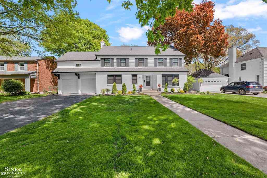 Homes For Sale - 652 Pemberton Road <br/> Grosse Pointe Park, MI 48230