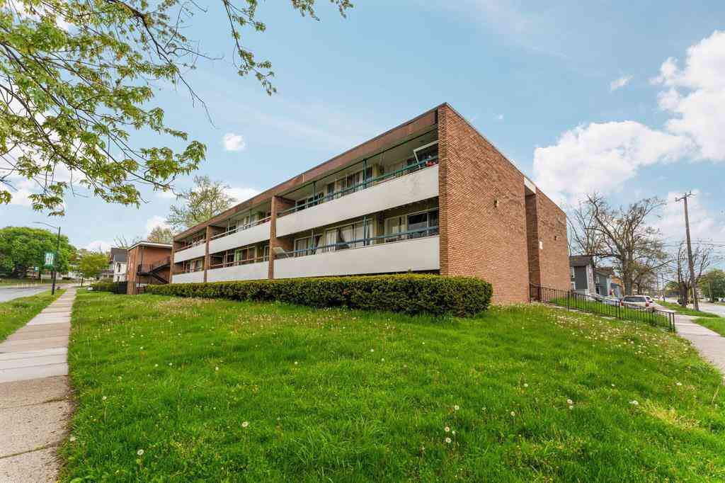 Condo For Sale - 207 Ballard Street  #106<br/> Ypsilanti, MI 48197