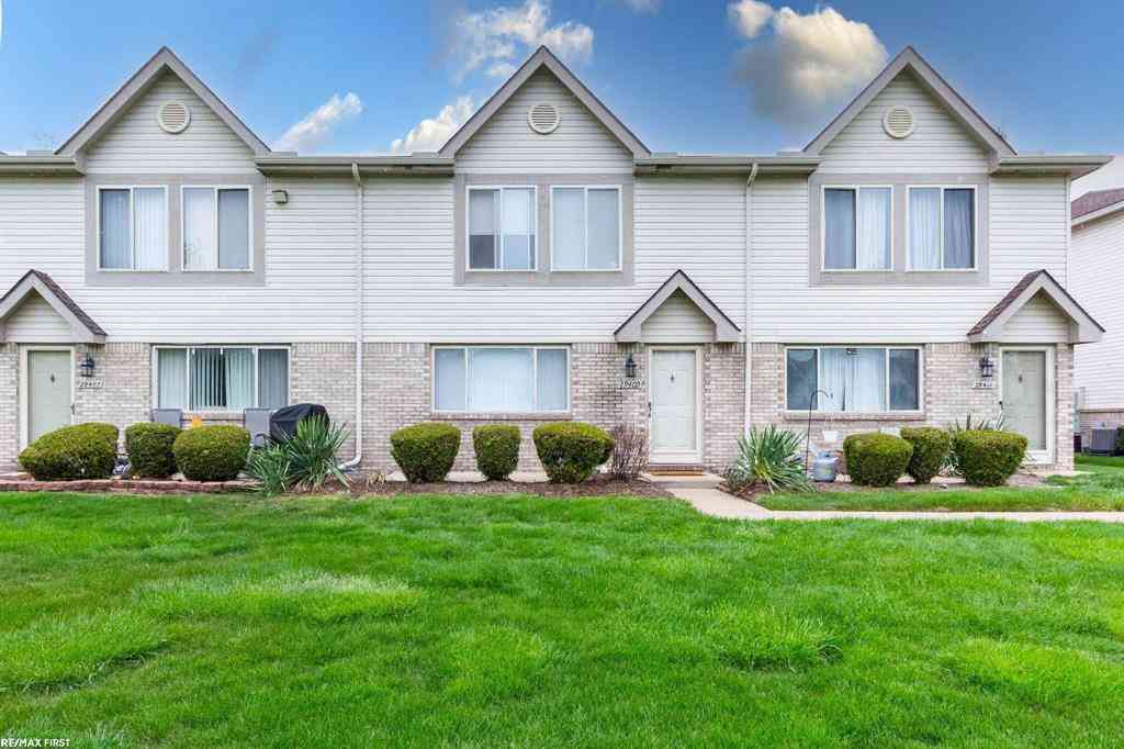 Condo For Sale - 29409 Maurice Court <br/> Chesterfield, MI 48047