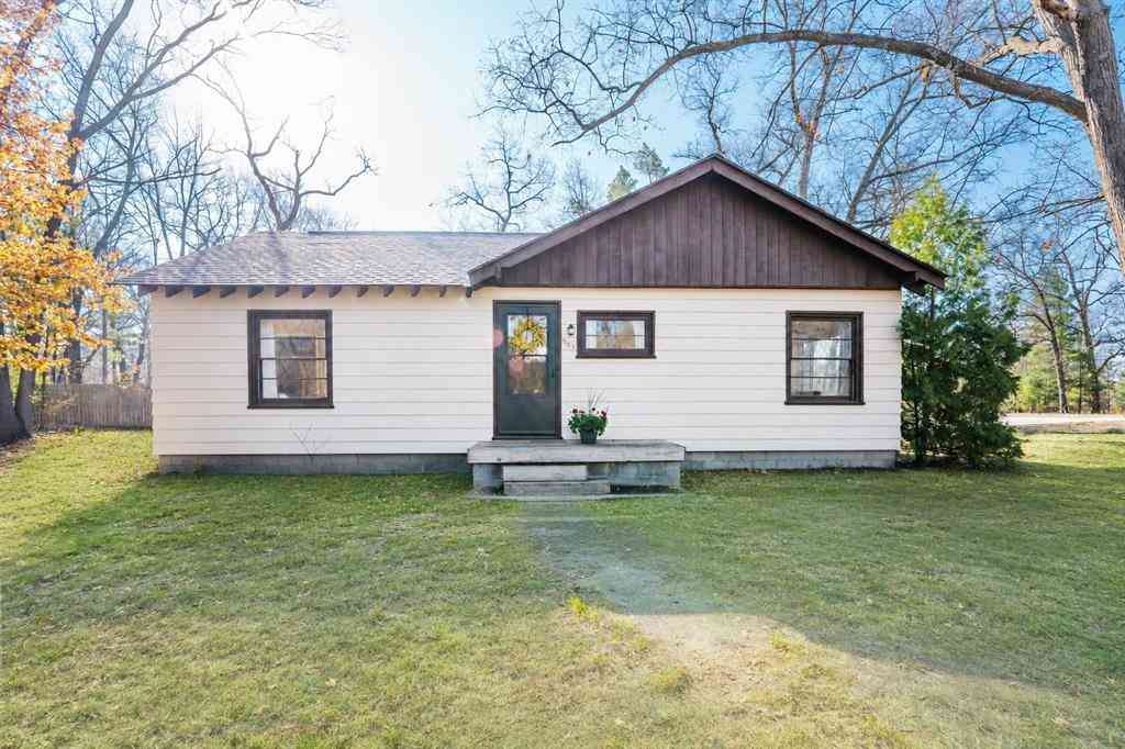 Homes For Sale - 951 Tamarack Street <br/> Traverse City, MI 49686
