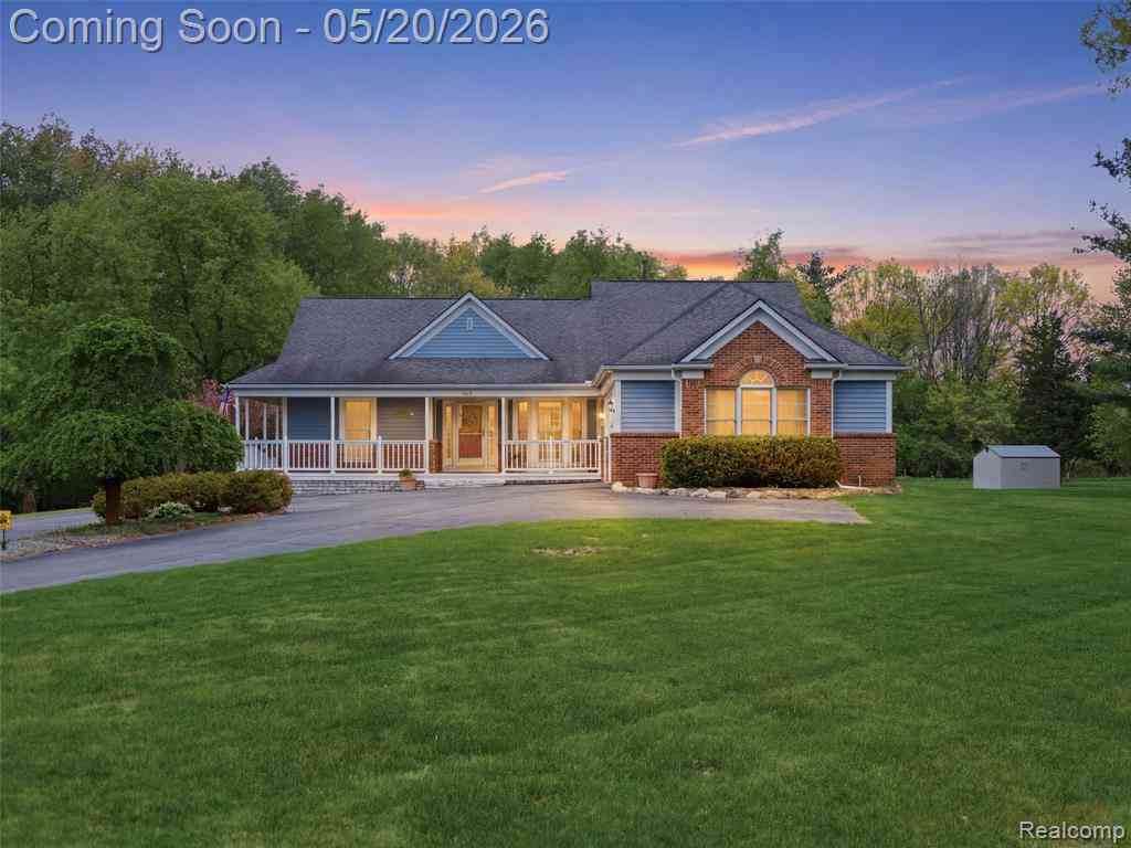 Homes For Sale - 3368 Mill Lake Road <br/> Lake Orion, MI 48360