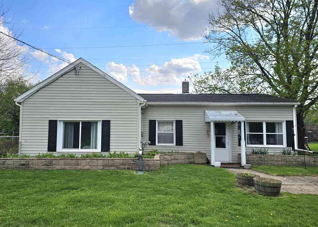Homes For Sale - 583 Shirley Drive <br/> Jackson, MI 49202