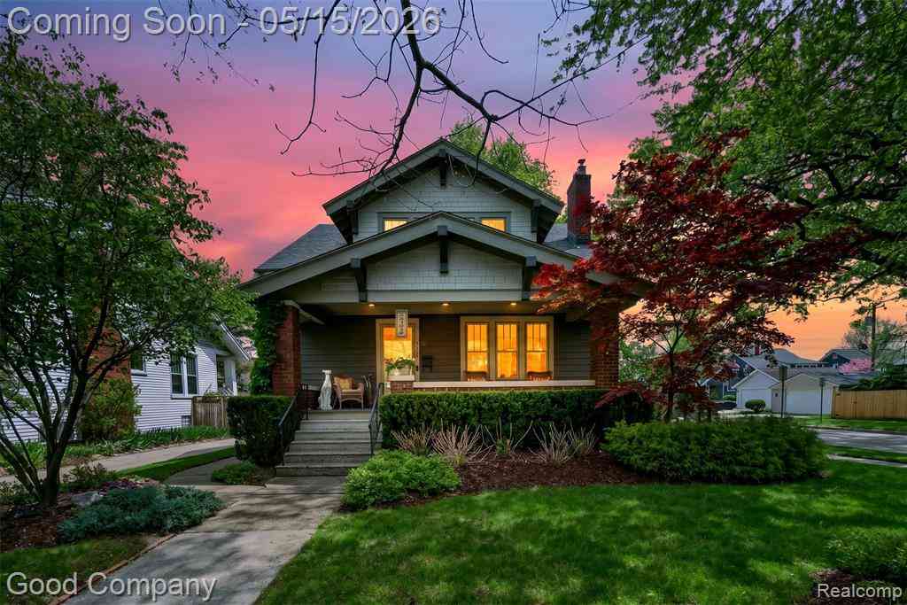 Homes For Sale - 623 S Laurel Street <br/> Royal Oak, MI 48067