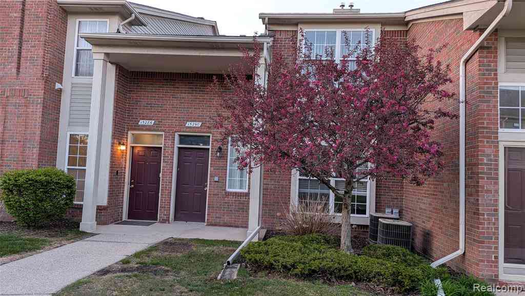 Condo For Sale - 15286 Cornell Drive <br/> Clinton Township, MI 48038