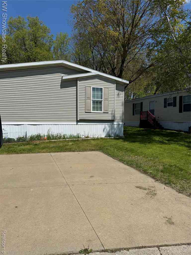 Homes For Sale - 1414 Nardeer St.  <br/> Novi, MI 48374