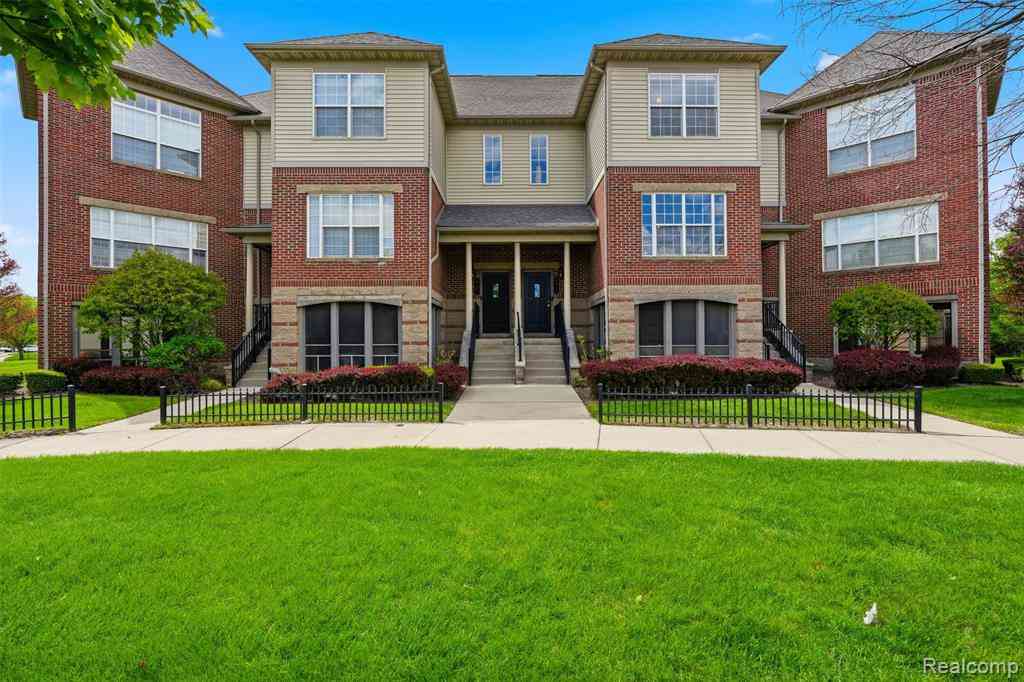 Condo For Sale - 4311 Miracles Boulevard <br/> Detroit, MI 48201