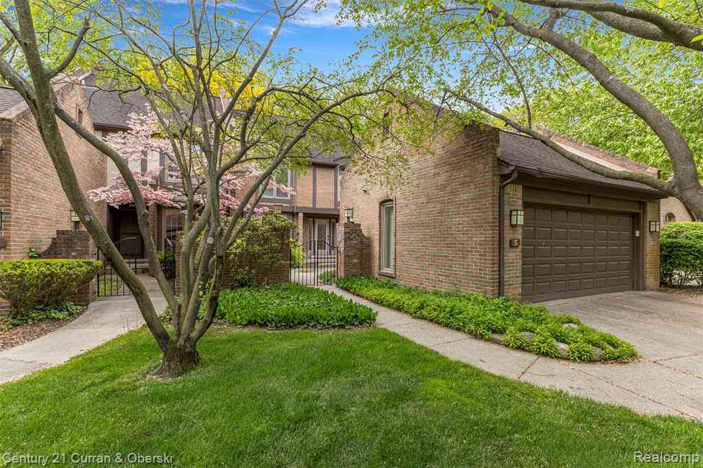 Condo For Sale - 5 Timberlane Court <br/> Dearborn, MI 48126