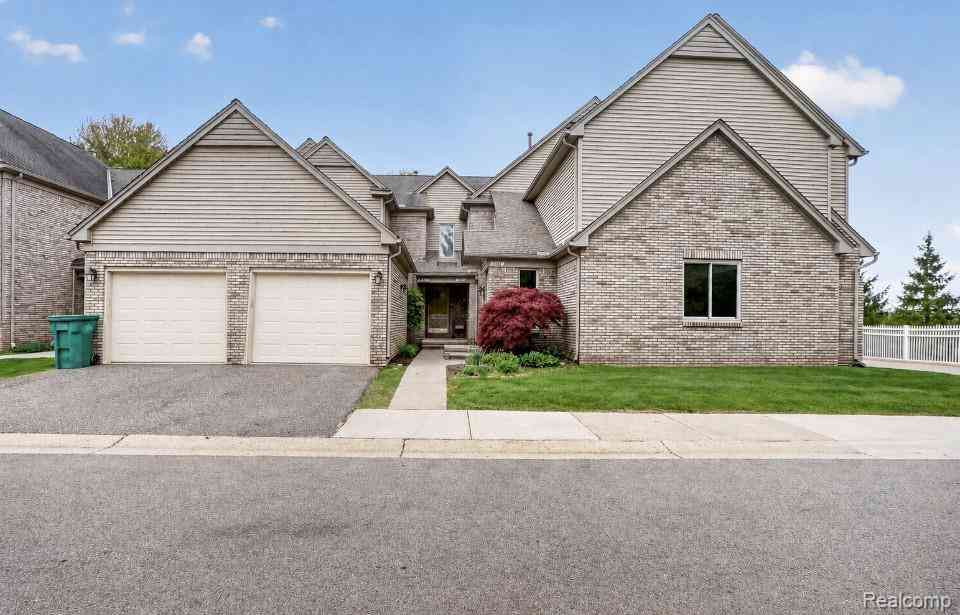 Condo For Sale - 714 S Milford Road <br/> Milford, MI 48381