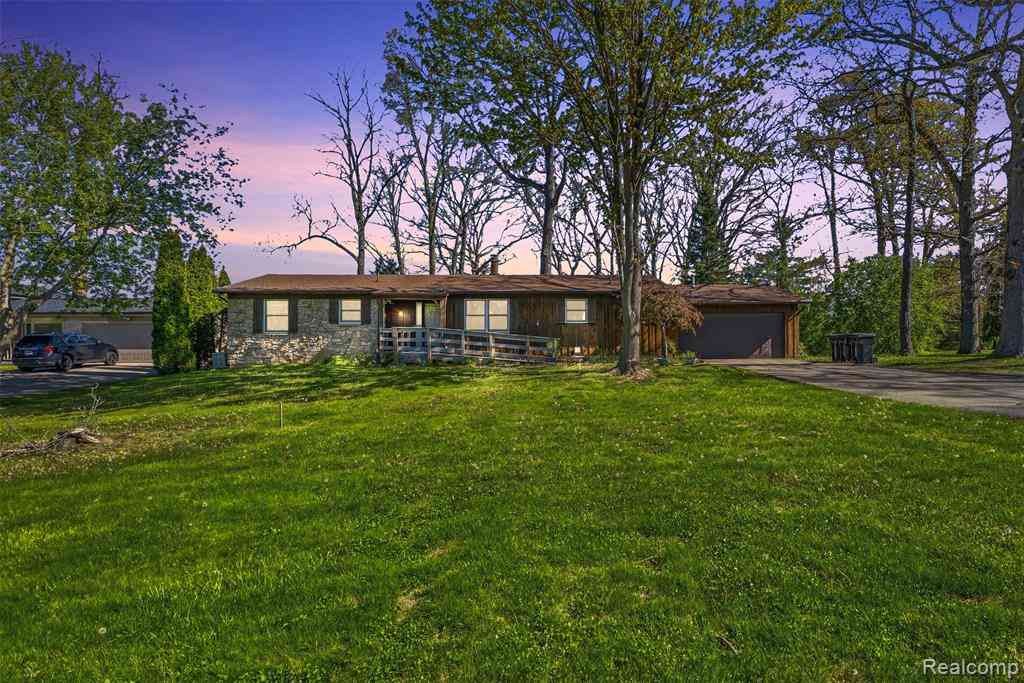 Homes For Sale - 4191 Mccandlish Road <br/> Grand Blanc, MI 48439