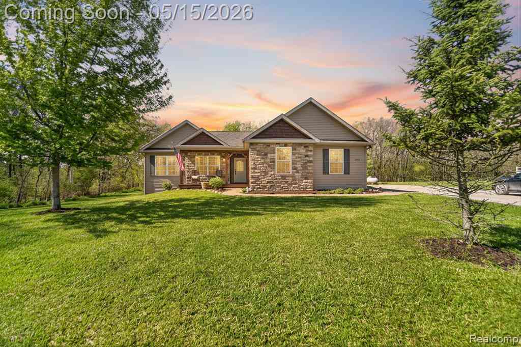 Homes For Sale - 3057 Bignall Drive <br/> Howell, MI 48855