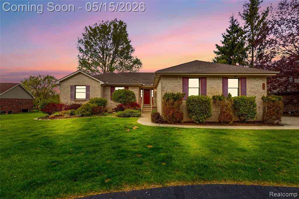 Homes For Sale - 450 W Drahner Road <br/> Oxford, MI 48371