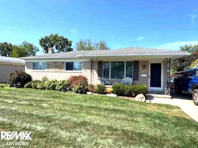 Homes For Sale - 30607 Glenwood Circle <br/> Warren, MI 48088