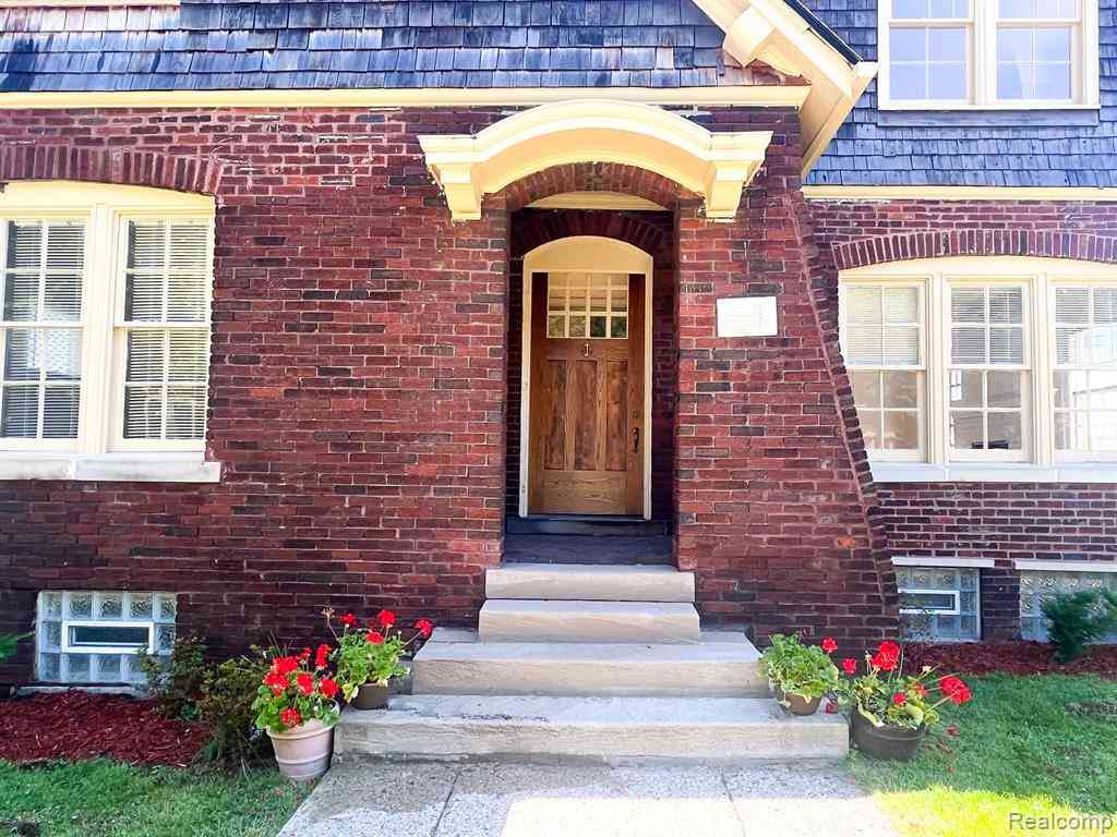 Homes For Sale - 488 Parkview Drive <br/> Wayne County, Detroit, MI 48214
