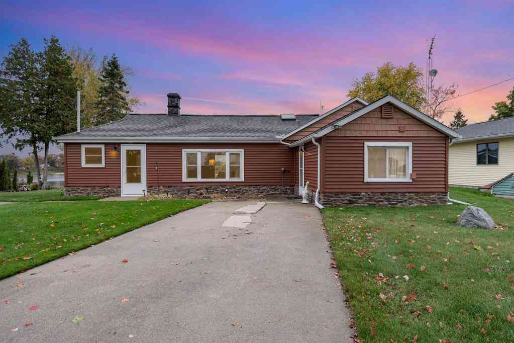 Homes For Sale - 5711 Lakeview Drive <br/> Ogemaw County, Hale, MI 48739