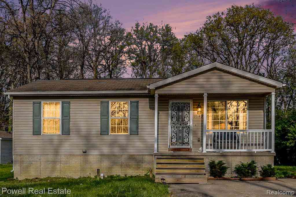 Homes For Sale - 1649 S Pasadena Avenue <br/> Ypsilanti, MI 48198