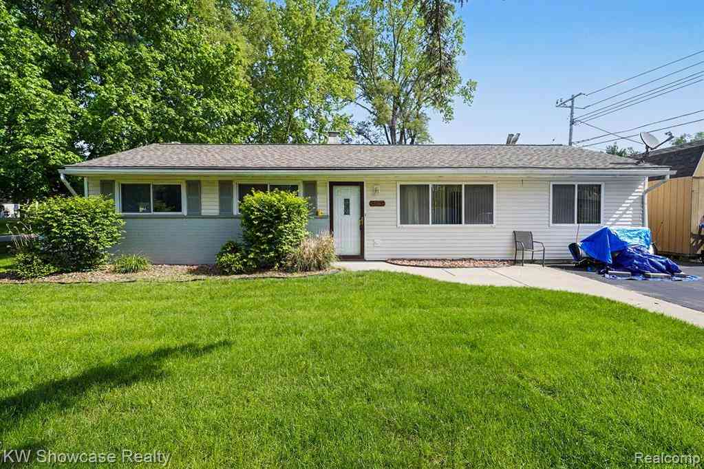 Homes For Sale - 6612 Rowley Drive <br/> Waterford, MI 48329