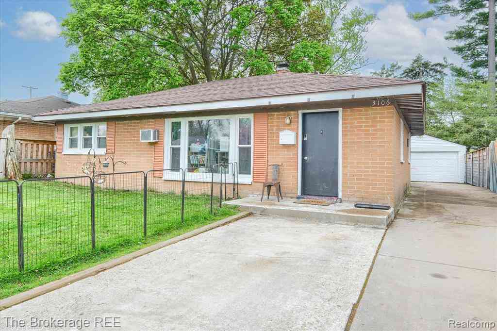 Homes For Sale - 3106 Cherokee Avenue <br/> Flint, MI 48507