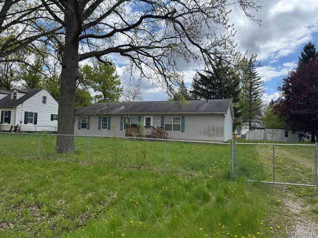 Homes For Sale - 3231 W Hobson Avenue <br/> Flint, MI 48504
