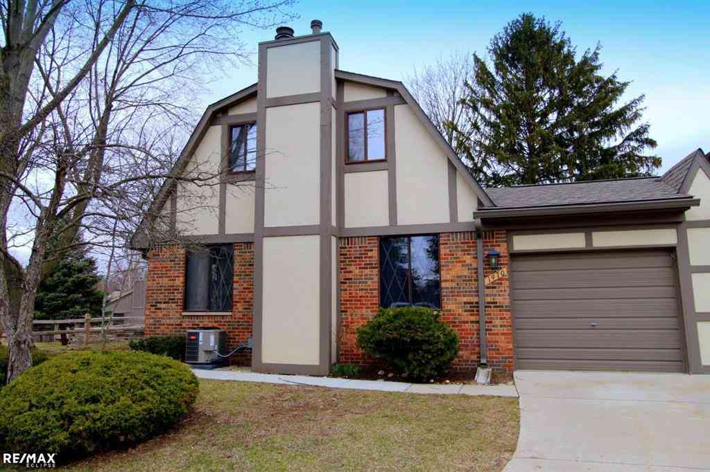 Condo For Rent - 1970 Pondview Court <br/> Rochester, MI 48309
