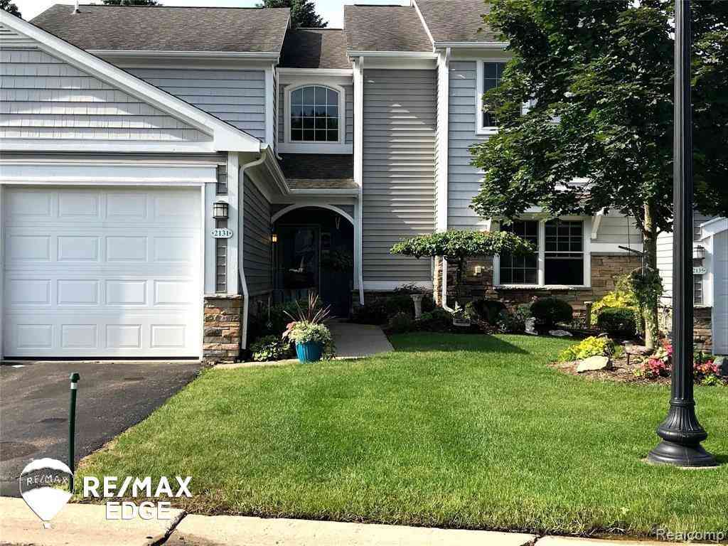 Condo For Sale - 2131 Carriage Hill Circle <br/> Lapeer, MI 48446