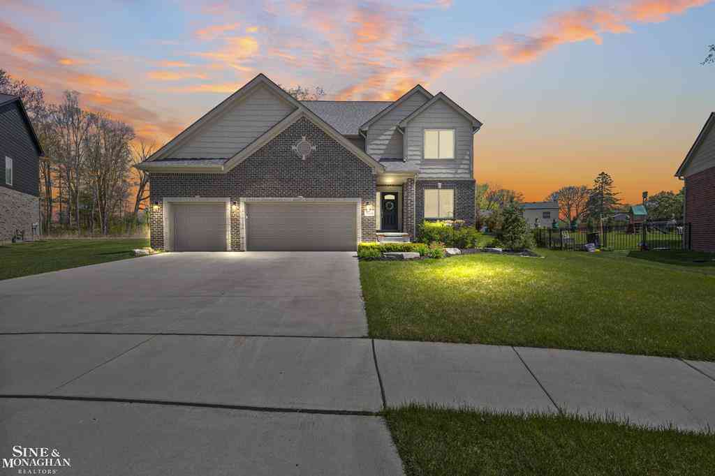 Homes For Sale - 50490 Oakbrooke Drive <br/> Macomb County, Chesterfield, MI 48047
