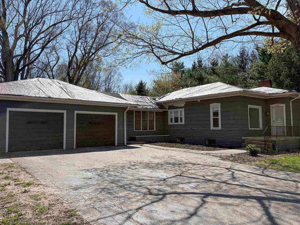 Homes For Sale - 5038 E Vienna Road <br/> Genesee County, Clio, MI 48420