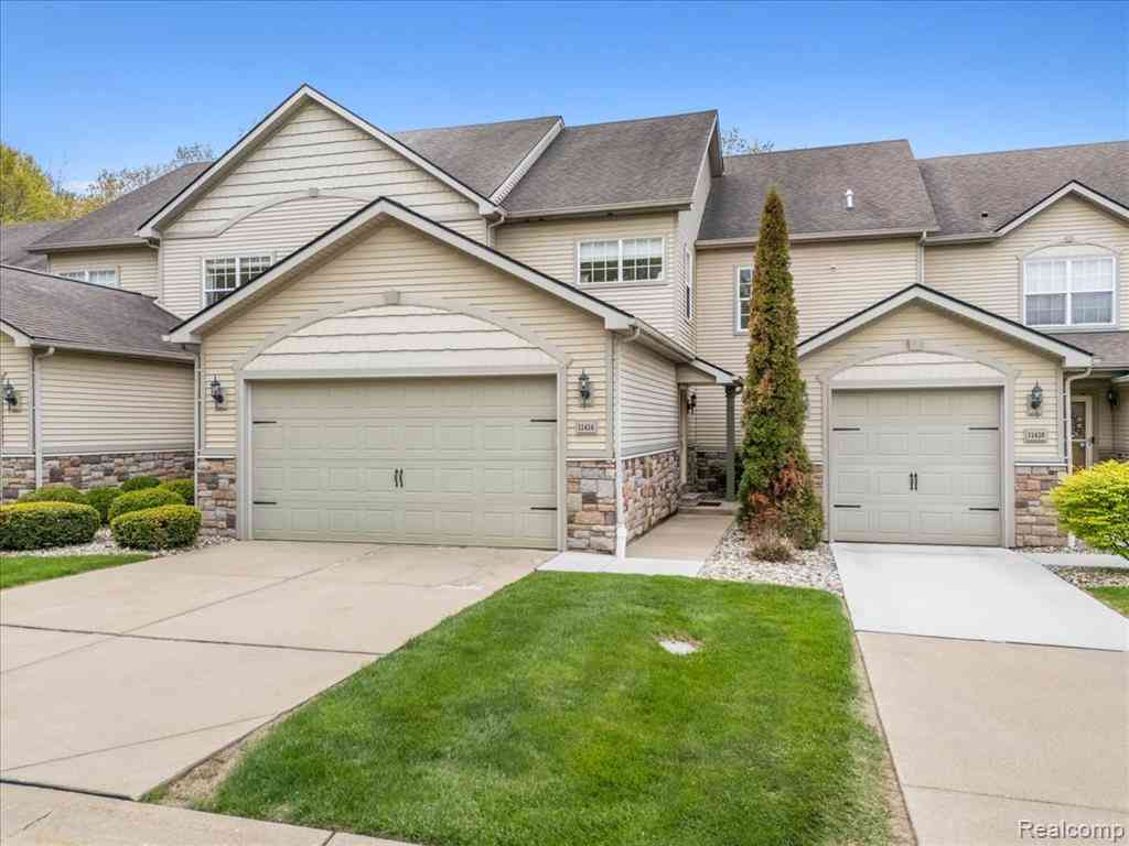 Condo For Sale - 11414 Wolfort Spur <br/> Brighton, MI 48116