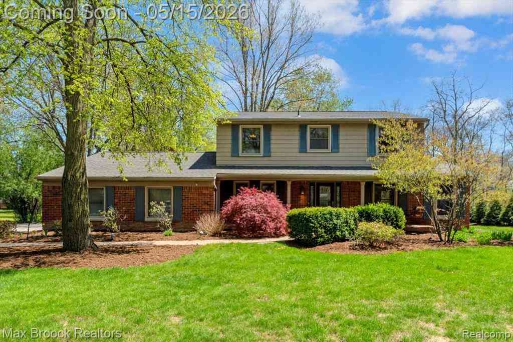 Homes For Sale - 5939 Dunmore Drive <br/> West Bloomfield, MI 48322