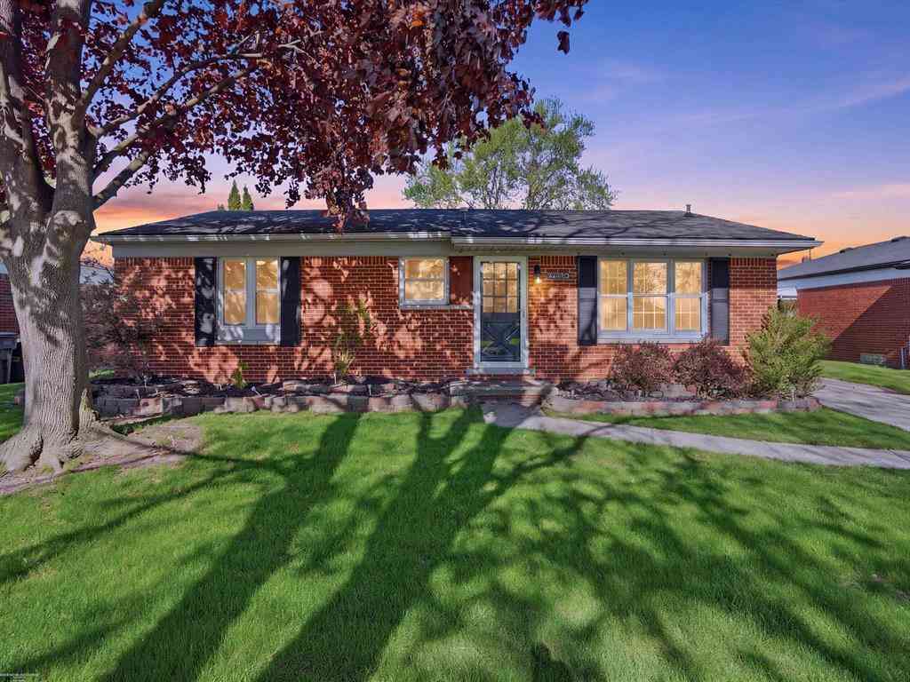 Homes For Sale - 35323 Simco Drive <br/> Clinton Township, MI 48035