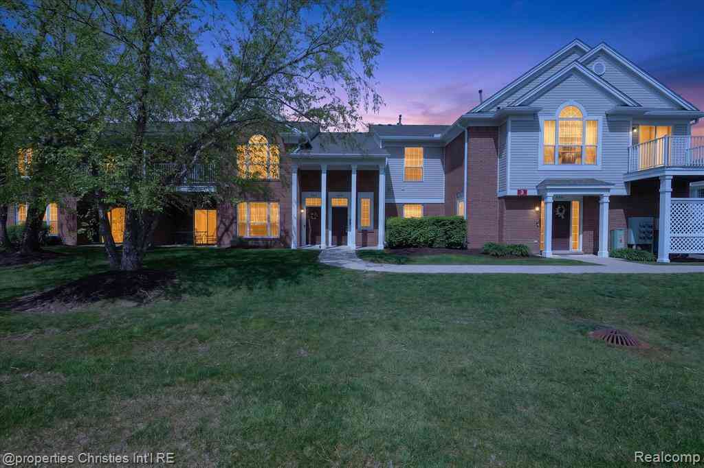 Condo For Sale - 16773 Carriage Way <br/> Northville, MI 48168