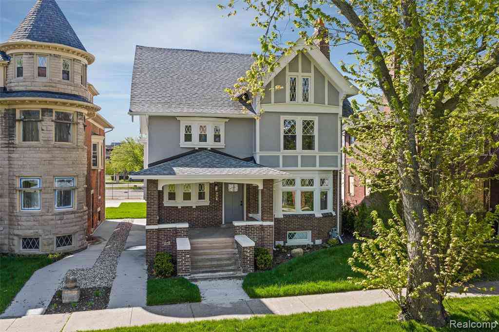 Homes For Sale - 97 Delaware Street <br/> Detroit, MI 48202